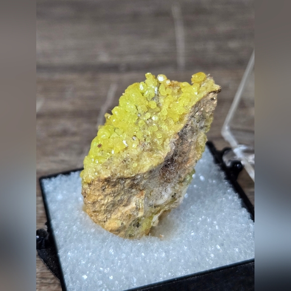 Yellow Sulfur Crystals Specimen Reno Nevada Natural in Clear Box - Picture 1 of 12